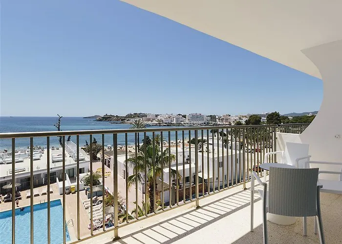 Leonardo Santa Eulalia Apartamento *