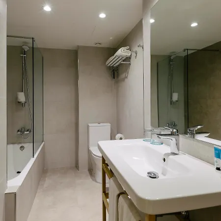 Leonardo Ibiza Santa Eulalia * 산타 에우랄리아 데 리오
