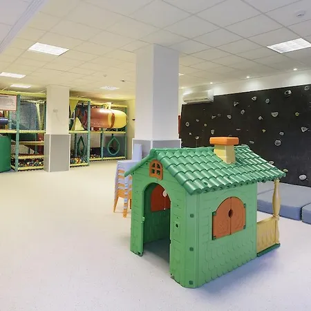 Leonardo Santa Eulalia Santa Eulària des Riu