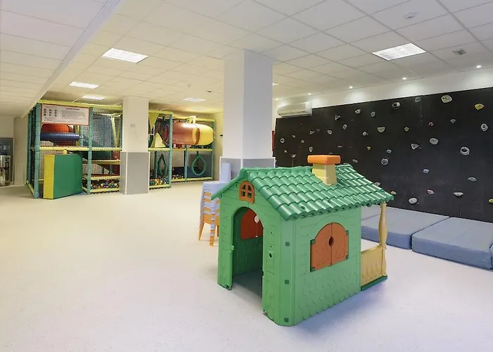 Leonardo Santa Eulalia Santa Eulària des Riu