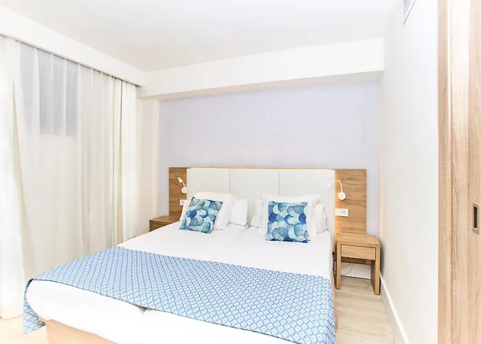 Leonardo Santa Eulalia Santa Eulària des Riu