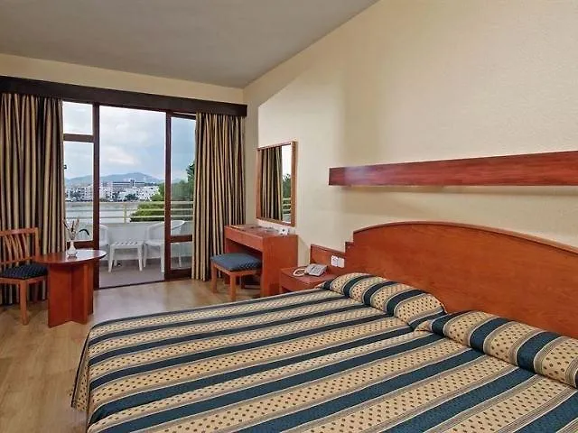 Leonardo Santa Eulalia * Santa Eulària des Riu