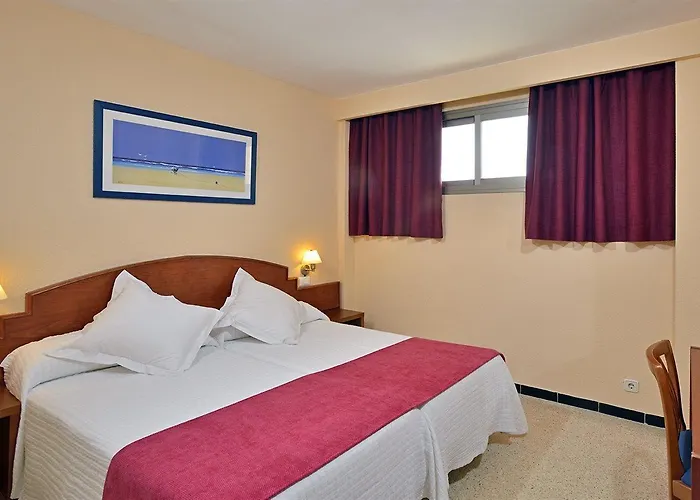 Leonardo Santa Eulalia * Santa Eularia des Riu